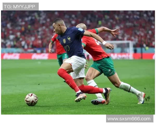 荷兰足球球星后腰的全面解析与球队战术核心价值探讨